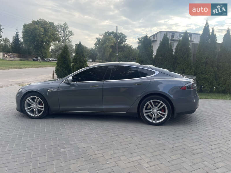 Лифтбек Tesla Model S 2013 в Кременчуге
