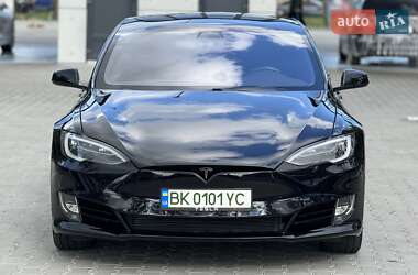 Лифтбек Tesla Model S 2018 в 