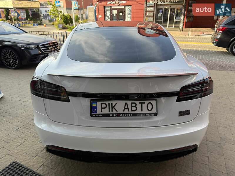 Ліфтбек Tesla Model S 2024 в Львові