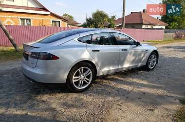 Лифтбек Tesla Model S 2013 в Старой Выжевке