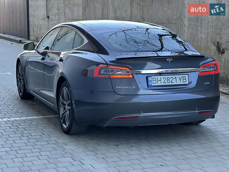 Ліфтбек Tesla Model S 2014 в Одесі