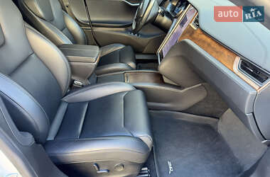 Лифтбек Tesla Model S 2019 в 