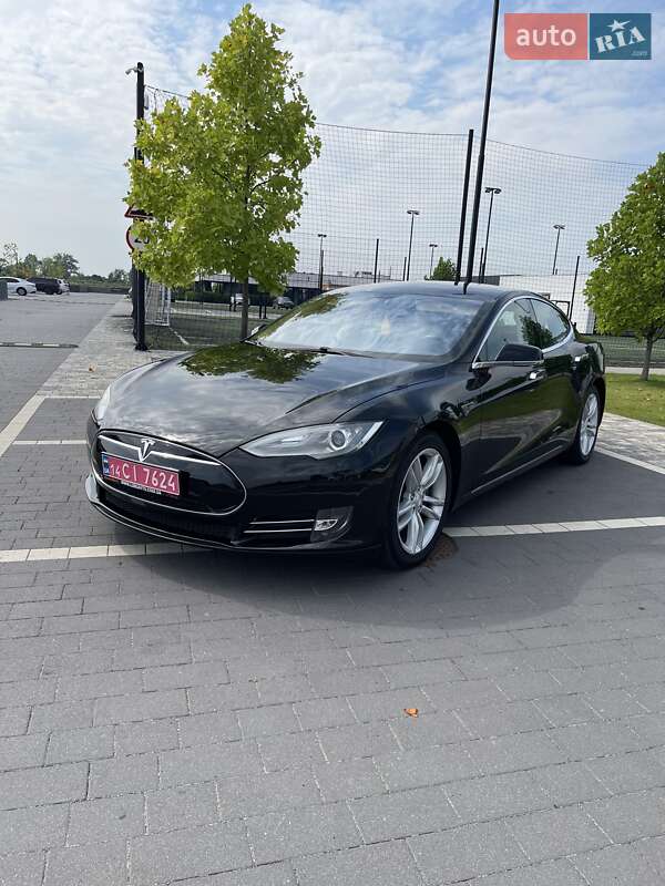 Лифтбек Tesla Model S 2013 в Мукачево