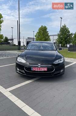 Лифтбек Tesla Model S 2013 в 