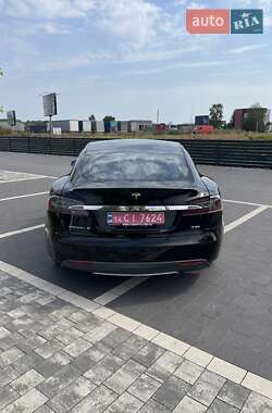 Лифтбек Tesla Model S 2013 в 