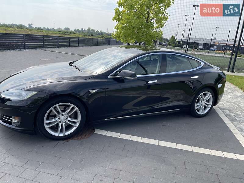 Лифтбек Tesla Model S 2013 в Мукачево