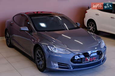 Ліфтбек Tesla Model S 2013 в 