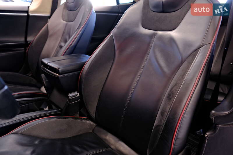Лифтбек Tesla Model S 2013 в Одессе фото 28 Лифтбек Tesla Model S 2013 в Одессе