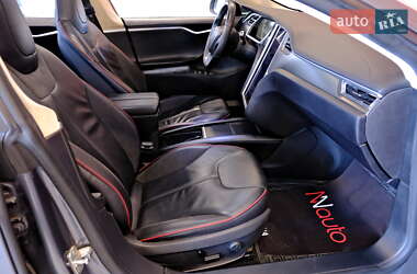 Ліфтбек Tesla Model S 2013 в 