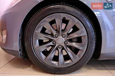 Ліфтбек Tesla Model S 2013 в 