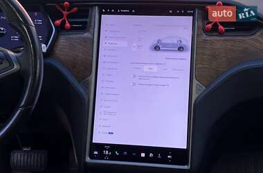 Ліфтбек Tesla Model S 2020 в 