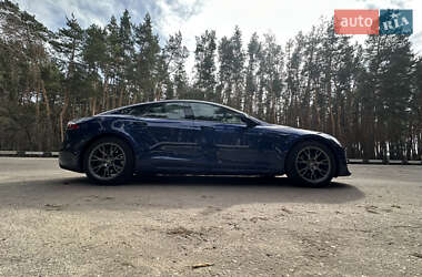 Лифтбек Tesla Model S 2022 в 