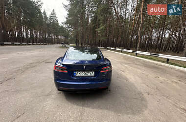 Лифтбек Tesla Model S 2022 в 