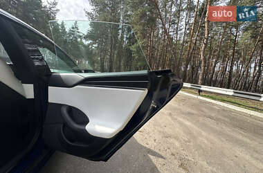 Лифтбек Tesla Model S 2022 в 