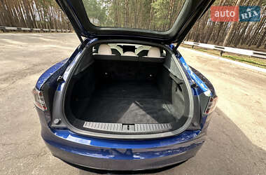 Лифтбек Tesla Model S 2022 в 