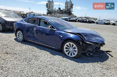 Ліфтбек Tesla Model S 2017 в 