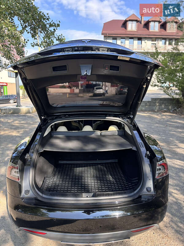Лифтбек Tesla Model S 2014 в Ужгороде фото 7 Лифтбек Tesla Model S 2014 в Ужгороде