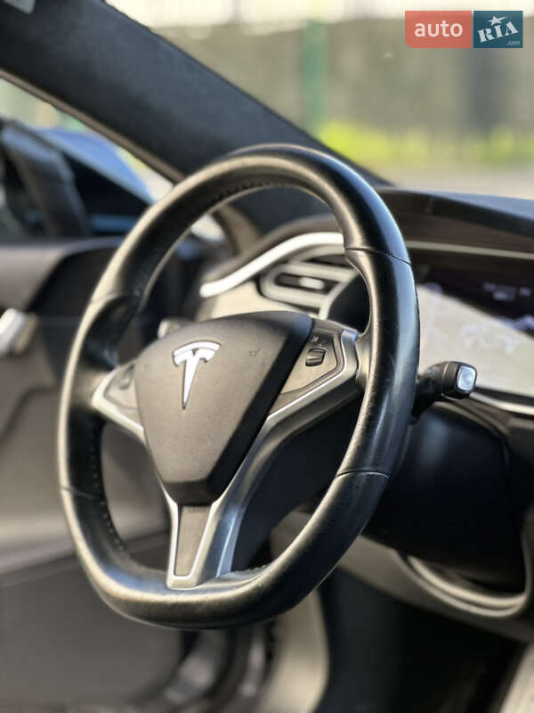 Ліфтбек Tesla Model S 2015 в Львові фото 7 Ліфтбек Tesla Model S 2015 в Львові