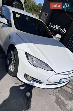 Лифтбек Tesla Model S 2014 в 