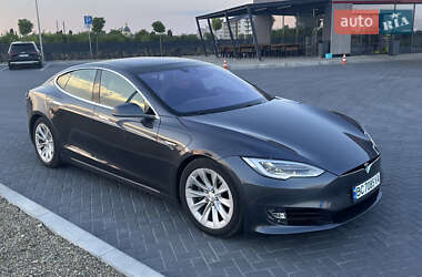 Лифтбек Tesla Model S 2016 в 