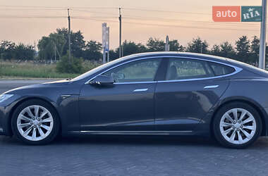Лифтбек Tesla Model S 2016 в 