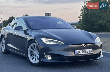 Лифтбек Tesla Model S 2016 в Львове