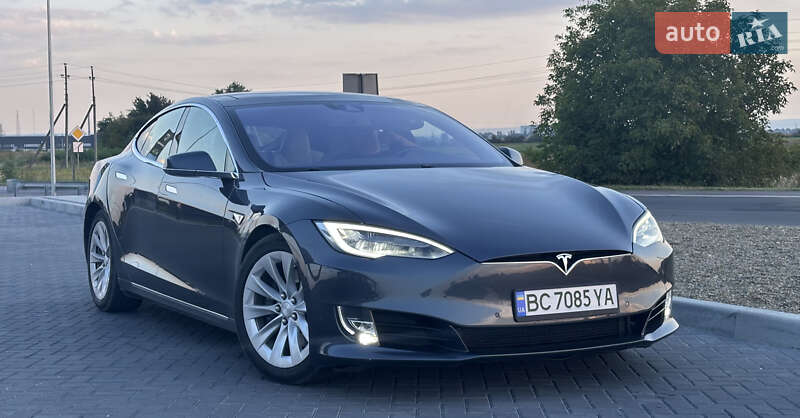 Tesla Model S 2016