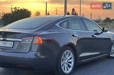 Лифтбек Tesla Model S 2016 в 