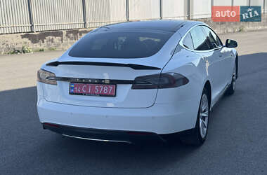 Лифтбек Tesla Model S 2013 в 