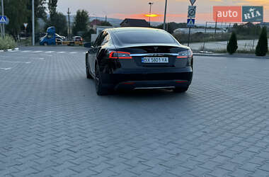 Лифтбек Tesla Model S 2014 в 
