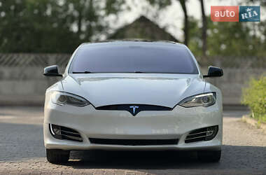 Ліфтбек Tesla Model S 2014 в 