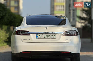 Ліфтбек Tesla Model S 2014 в 