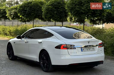 Ліфтбек Tesla Model S 2014 в 