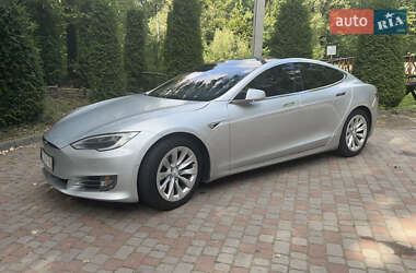 Ліфтбек Tesla Model S 2018 в Трускавці