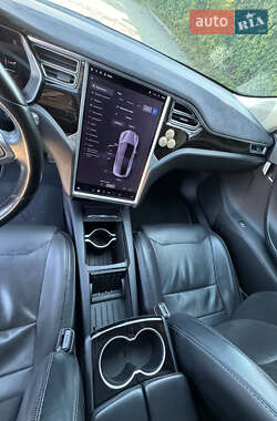 Ліфтбек Tesla Model S 2017 в 