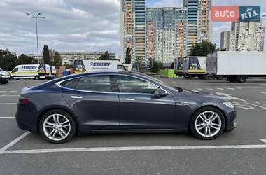 Ліфтбек Tesla Model S 2015 в 