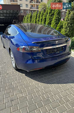 Лифтбек Tesla Model S 2016 в 