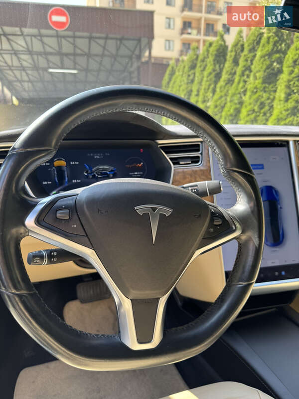 Ліфтбек Tesla Model S 2016 в Одесі