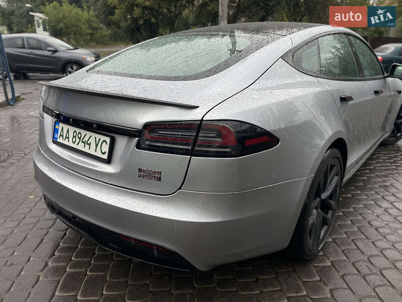 Лифтбек Tesla Model S 2024 в Львове