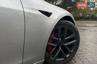 Лифтбек Tesla Model S 2024 в 