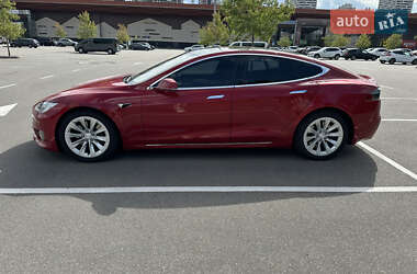 Лифтбек Tesla Model S 2017 в 