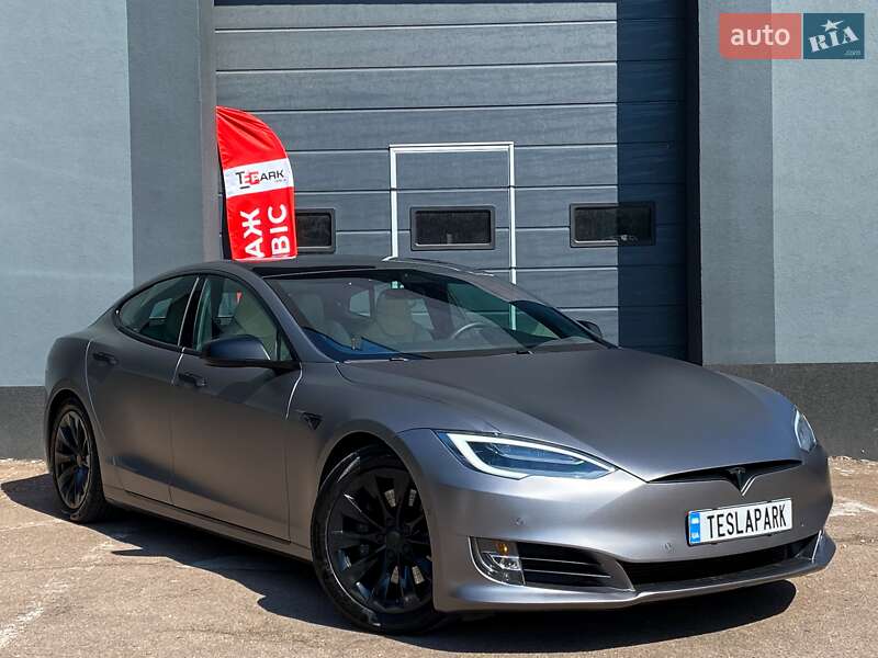 Ліфтбек Tesla Model S 2019 в 