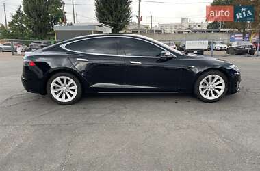Ліфтбек Tesla Model S 2016 в 