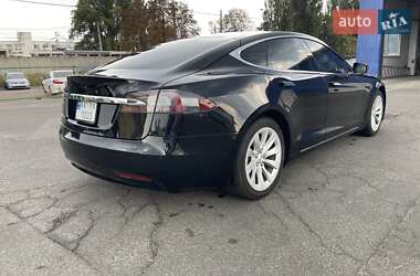 Ліфтбек Tesla Model S 2016 в 