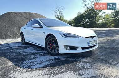 Лифтбек Tesla Model S 2016 в Черкассах