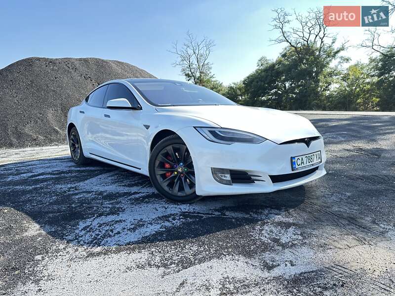 Tesla Model S 2016