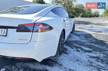 Лифтбек Tesla Model S 2016 в Черкассах