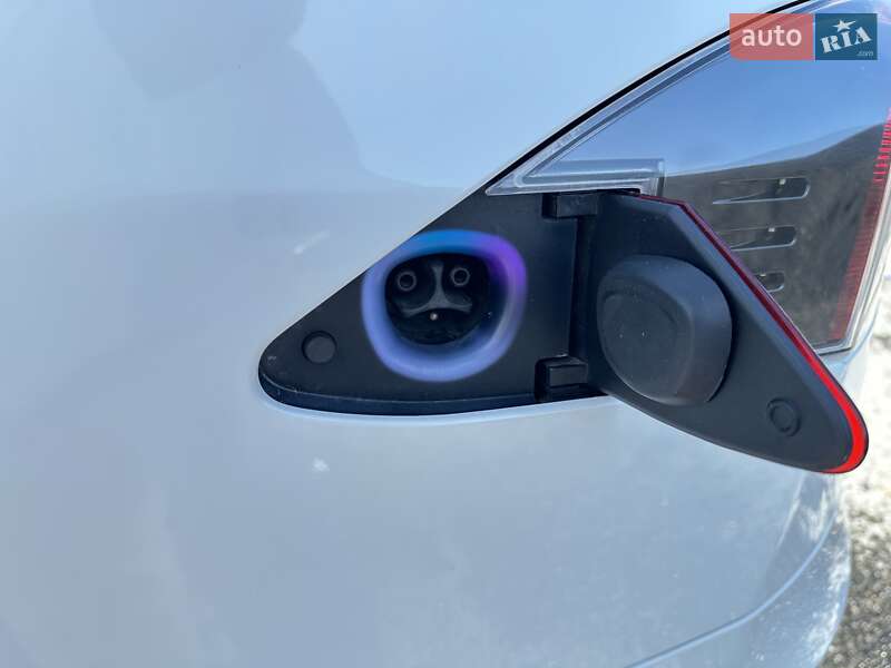 Лифтбек Tesla Model S 2016 в Черкассах фото 22 Лифтбек Tesla Model S 2016 в Черкассах