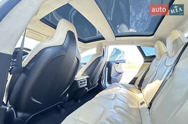 Лифтбек Tesla Model S 2016 в Черкассах