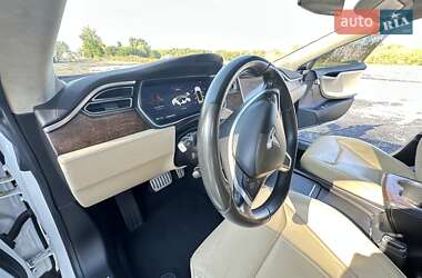 Лифтбек Tesla Model S 2016 в Черкассах